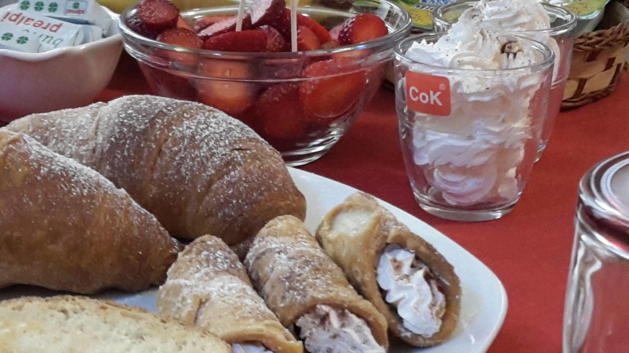 Antica Via B&B Agrigento Buitenkant foto